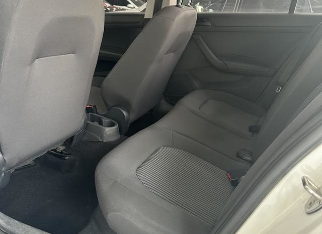 
								Volkswagen Polo (V), 2021 full									