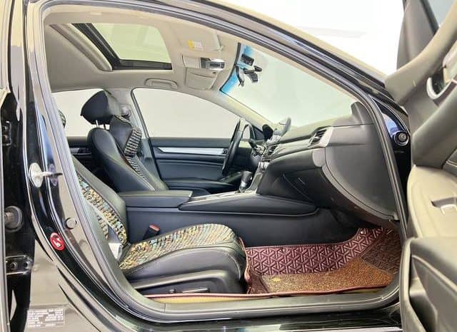 
								Honda Accord, 2021 full									