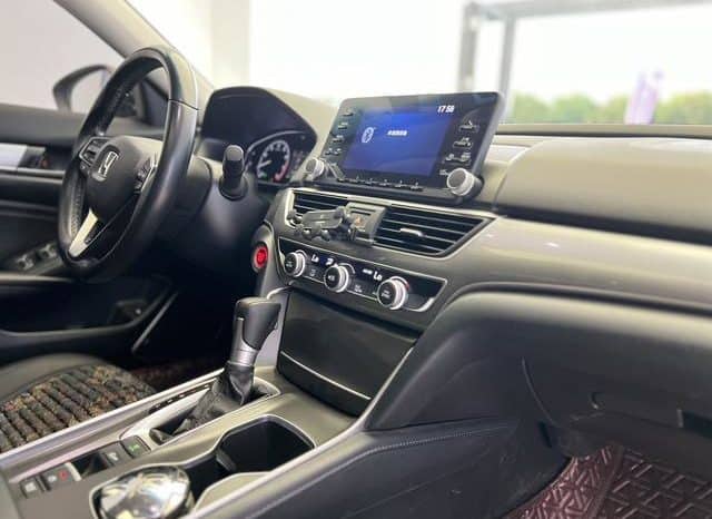 
								Honda Accord, 2021 full									