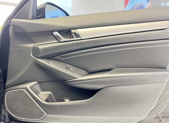 
								Honda Accord, 2021 full									