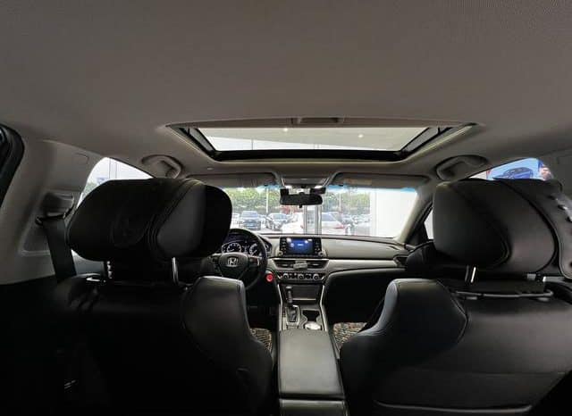 
								Honda Accord, 2021 full									