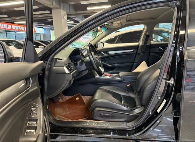 
								Honda Accord, 2021 full									