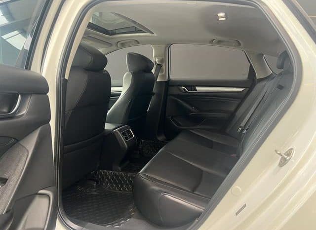 
								Honda Accord, 2020 full									