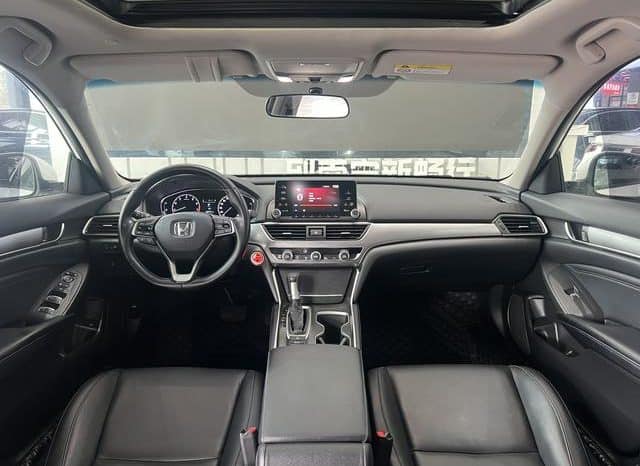 
								Honda Accord, 2020 full									