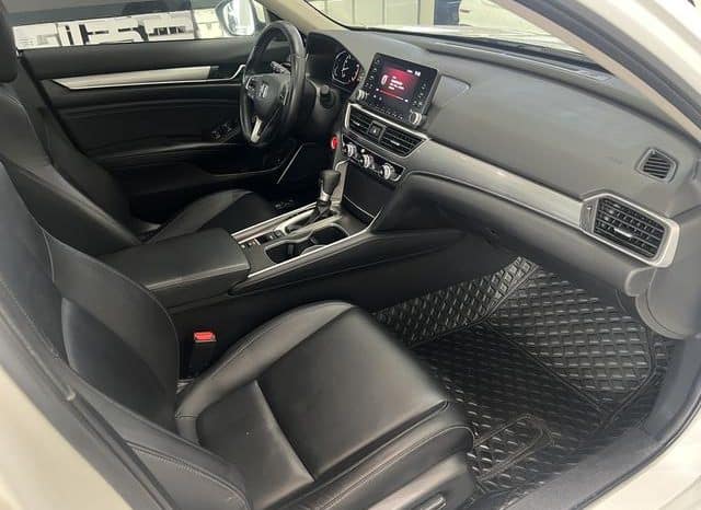 
								Honda Accord, 2020 full									