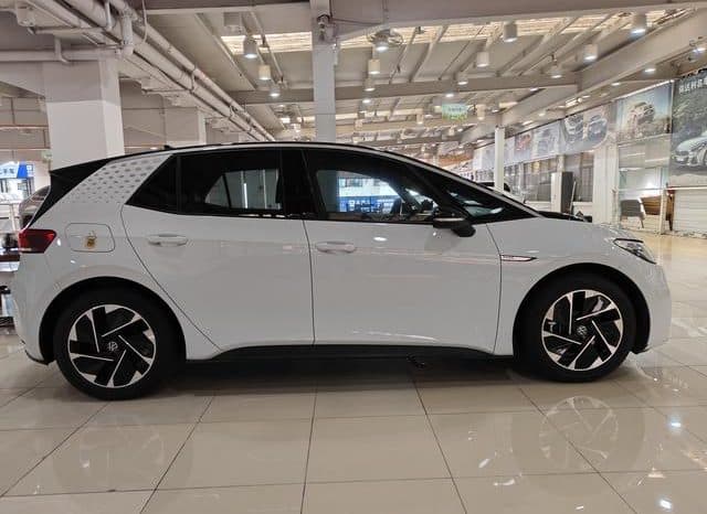 
								Volkswagen ID.3, 2024 full									