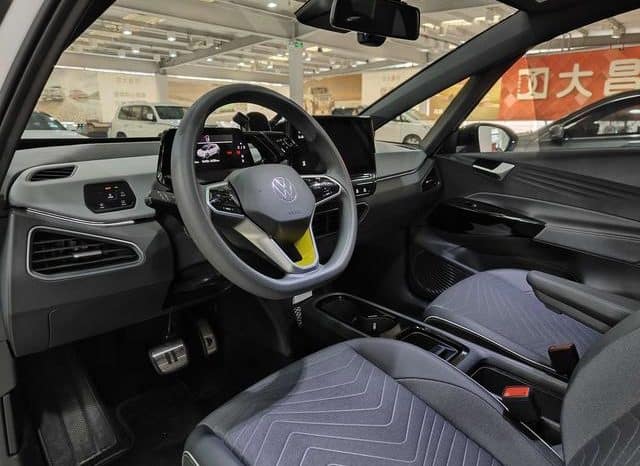 
								Volkswagen ID.3, 2024 full									