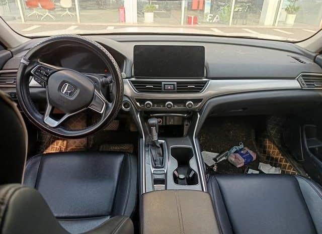 
								Honda Accord, 2022 full									