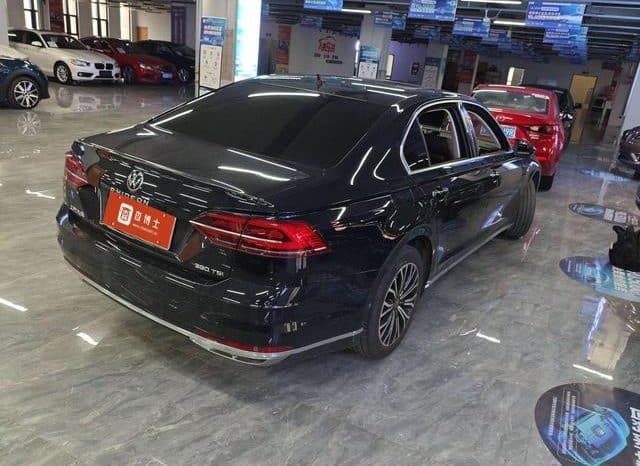 
								Volkswagen Phideon, 2021 full									