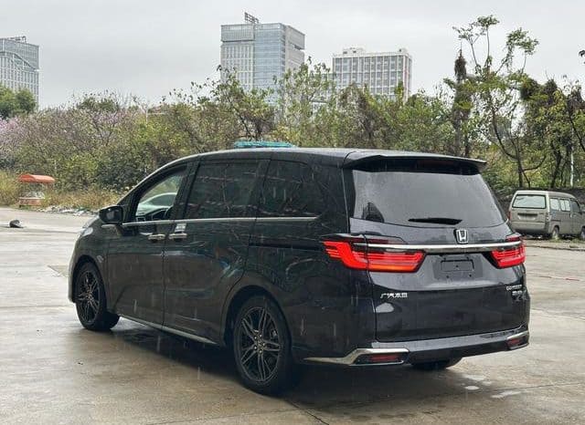 
								Honda Odyssey, 2022 full									