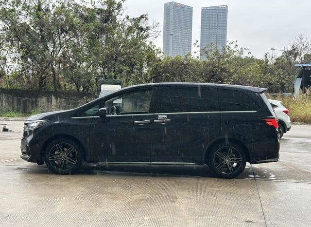 
								Honda Odyssey, 2022 full									