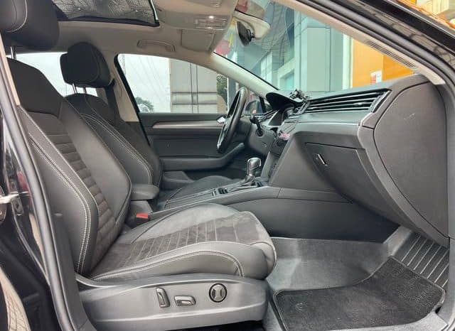 
								Volkswagen Magotan, 2022 full									