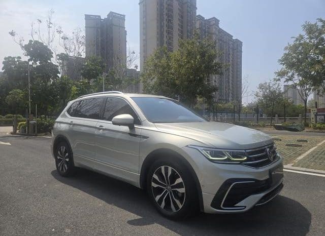 
								Volkswagen Tiguan L, 2021 full									