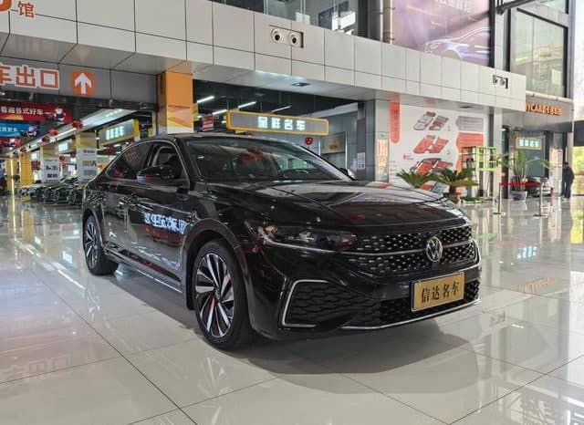 
								Volkswagen Passat, 2022 full									