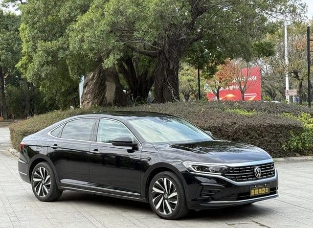 
								Volkswagen Passat, 2022 full									