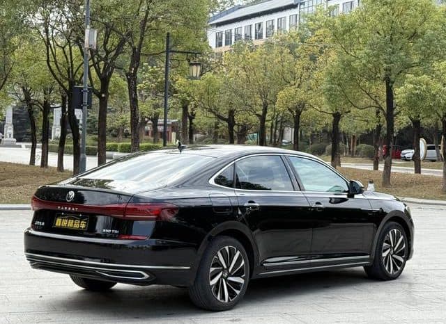 
								Volkswagen Passat, 2022 full									