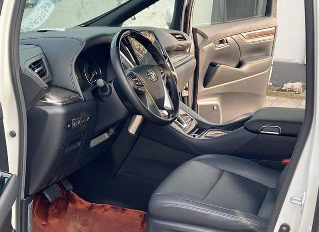 
								Toyota Vellfire (II), 2022 full									