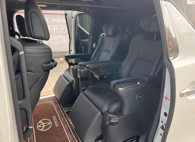 
								Toyota Vellfire (II), 2022 full									