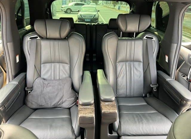 
								Toyota Vellfire (II), 2022 full									