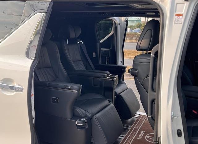 
								Toyota Vellfire (II), 2022 full									