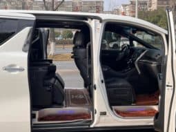 
										Toyota Vellfire (II), 2022 full									