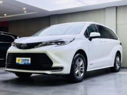 67cf471669f17 Toyota Sienna, 2024