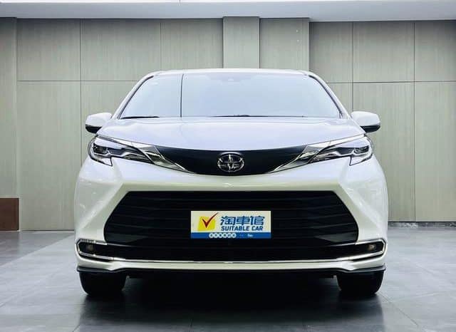 
								Toyota Sienna, 2024 full									