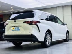 
										Toyota Sienna, 2024 full									