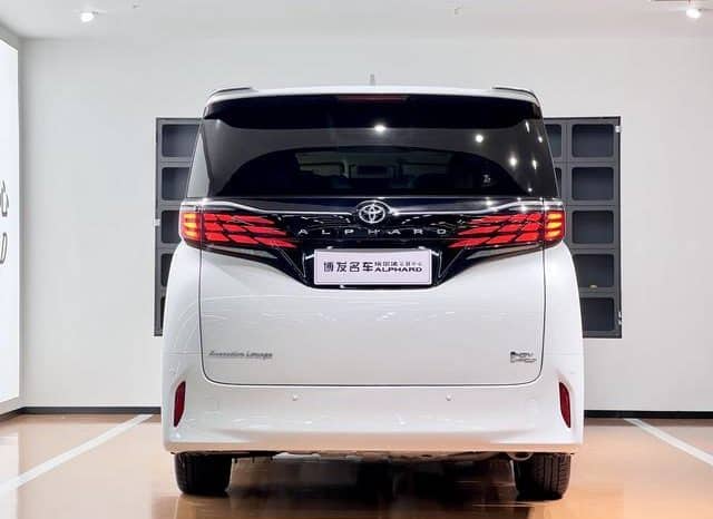 
								Toyota Vellfire (II), 2024 full									