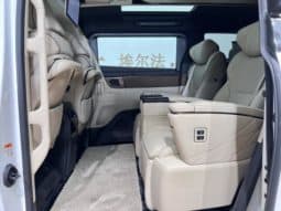 
										Toyota Vellfire (II), 2024 full									