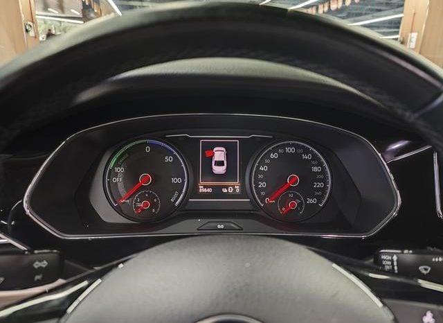 
								Volkswagen Passat Hybrid, 2021 full									