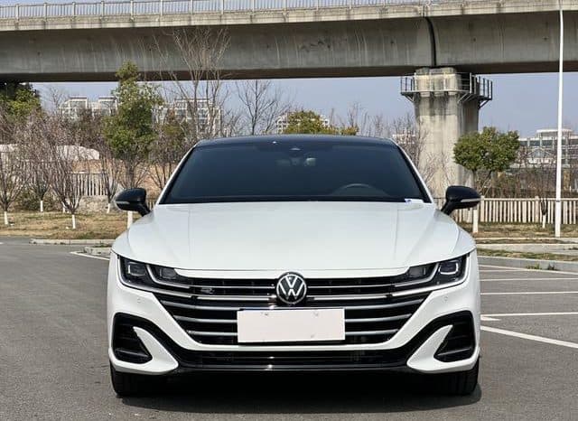 
								Volkswagen Passat CC, 2023 full									