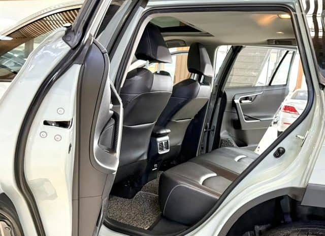 
								Toyota RAV4 (IV), 2020 full									