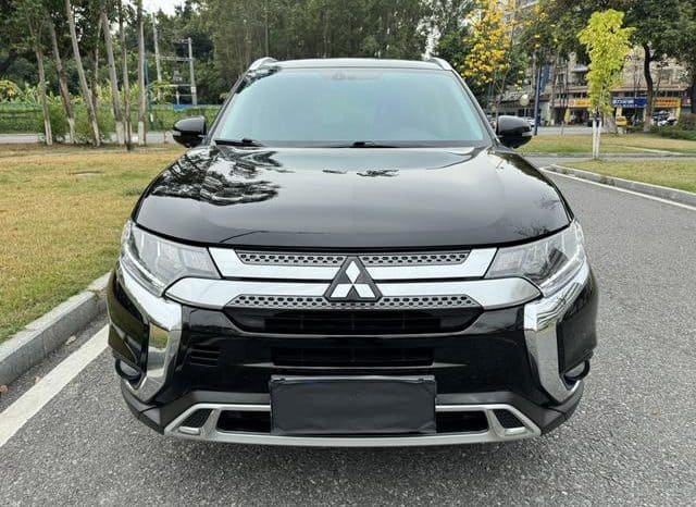 
								Mitsubishi Outlander II, 2021 full									