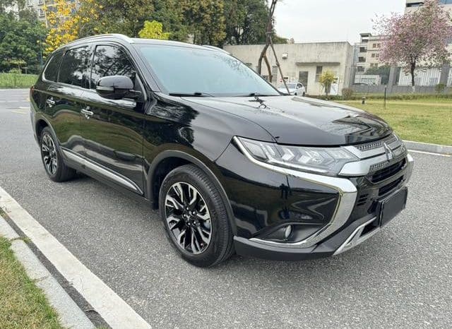 
								Mitsubishi Outlander II, 2021 full									