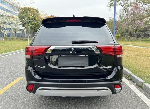 
								Mitsubishi Outlander II, 2021 full									