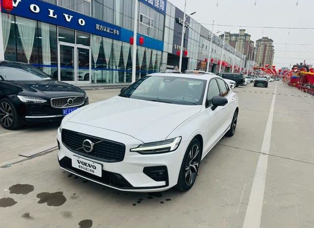 67d25364e89c0 Volvo S60, 2023