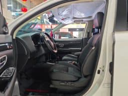 
										Mitsubishi Outlander II, 2022 full									