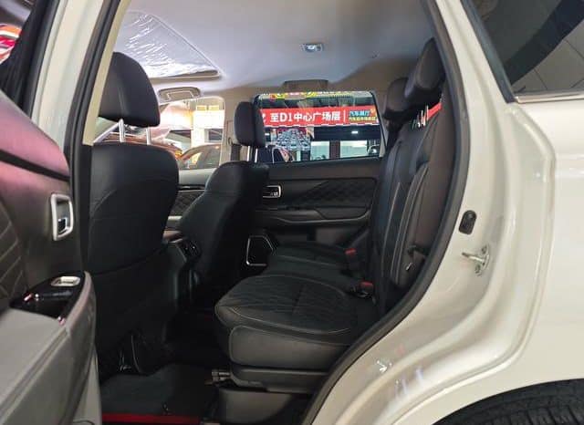
								Mitsubishi Outlander II, 2022 full									