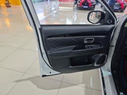 
										Mitsubishi Outlander II, 2022 full									