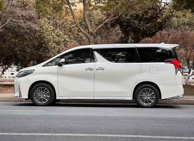 
								Toyota Vellfire, 2023 full									