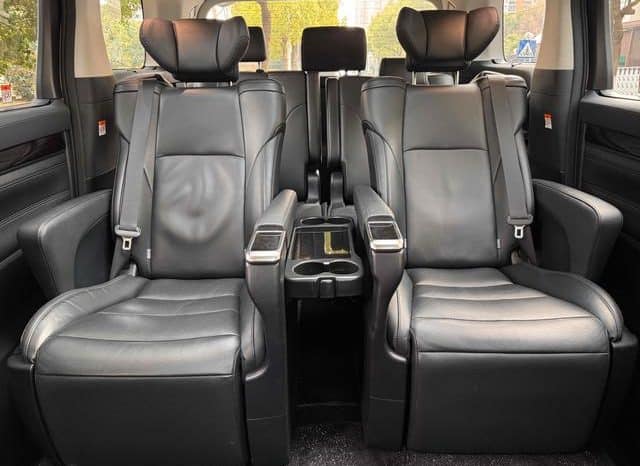 
								Toyota Vellfire, 2023 full									