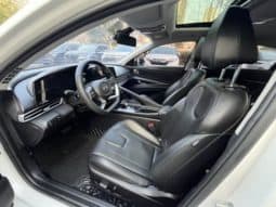 
										Hyundai Elantra (VII), 2023 full									