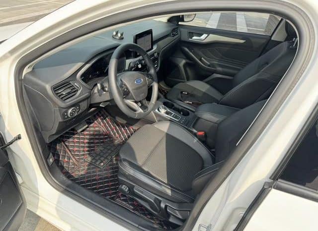 
								Ford Focus, 2020 full									