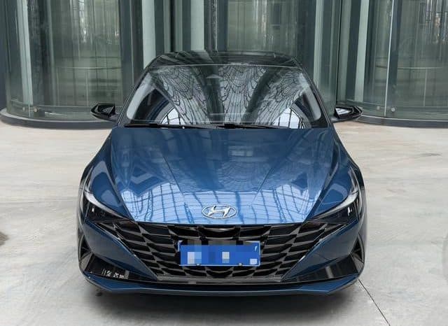 
								Hyundai Elantra (VII), 2021 full									