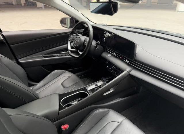 
								Hyundai Elantra (VII), 2021 full									