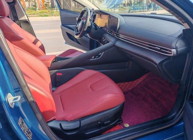 
								Hyundai Elantra (VII), 2021 full									