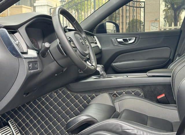 
								Volvo XC60, 2020 full									