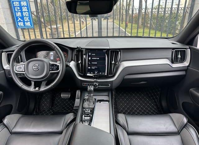 
								Volvo XC60, 2020 full									