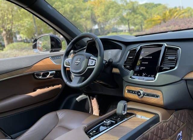 
								Volvo XC90, 2022 full									